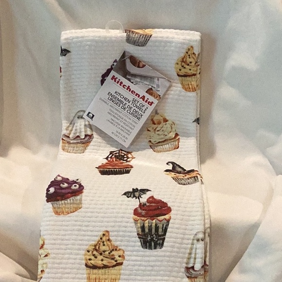Kitchenaid Halloween Kitchen Towels - set of 2 towels - Picture 1 of 5